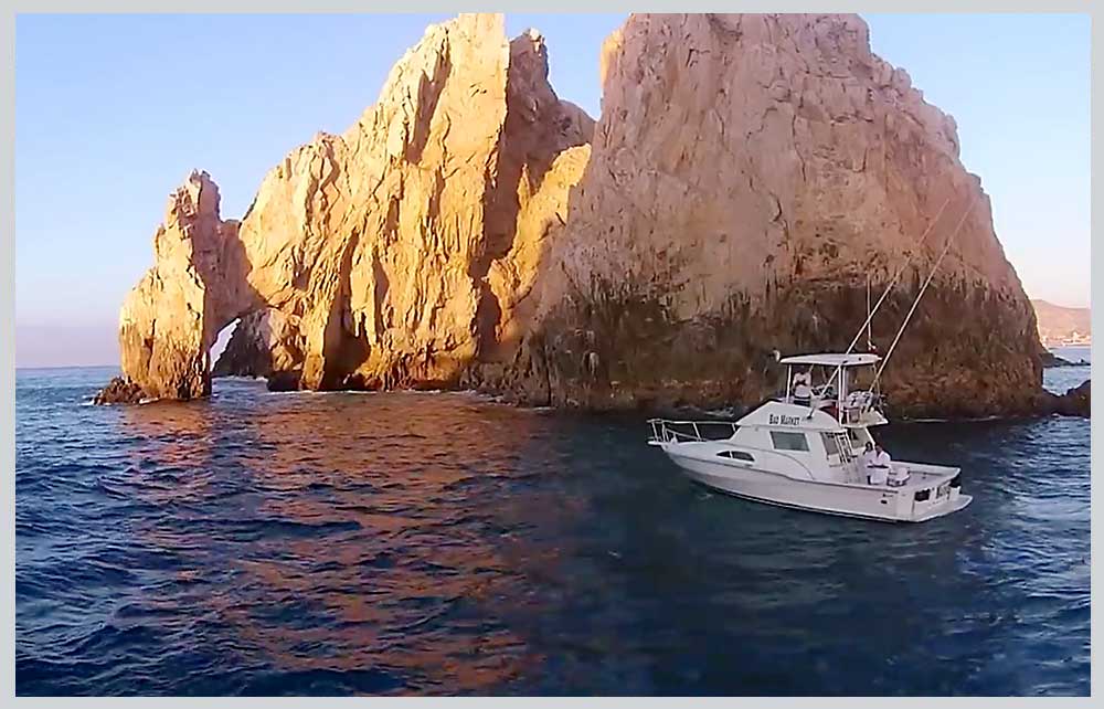 Private boat cruises to Land's End Cabo